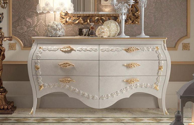 Stilema chest of drawers with gilded handles