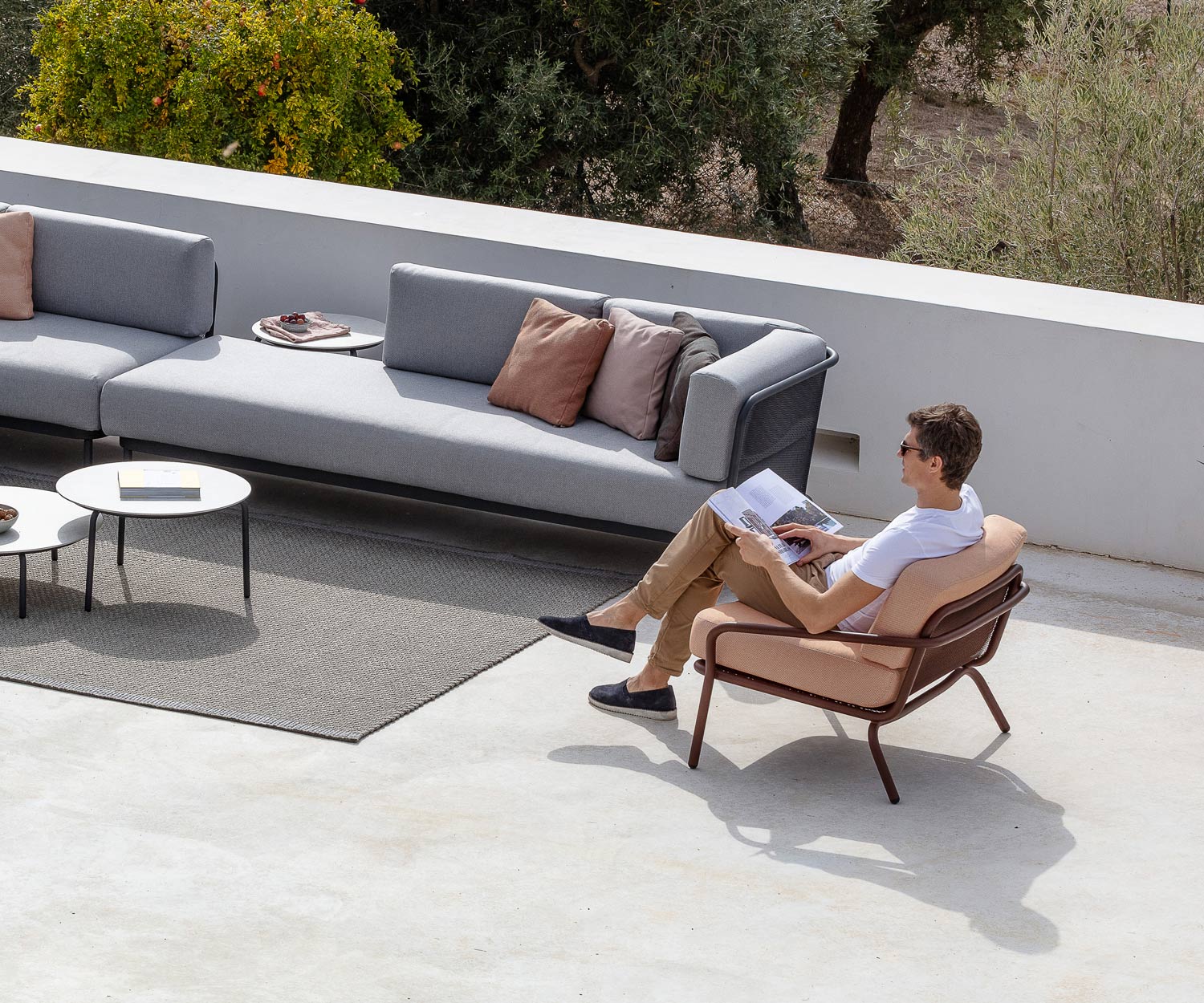 Todus Starling Design Veranda Sessel mit weißem Stoffbezug