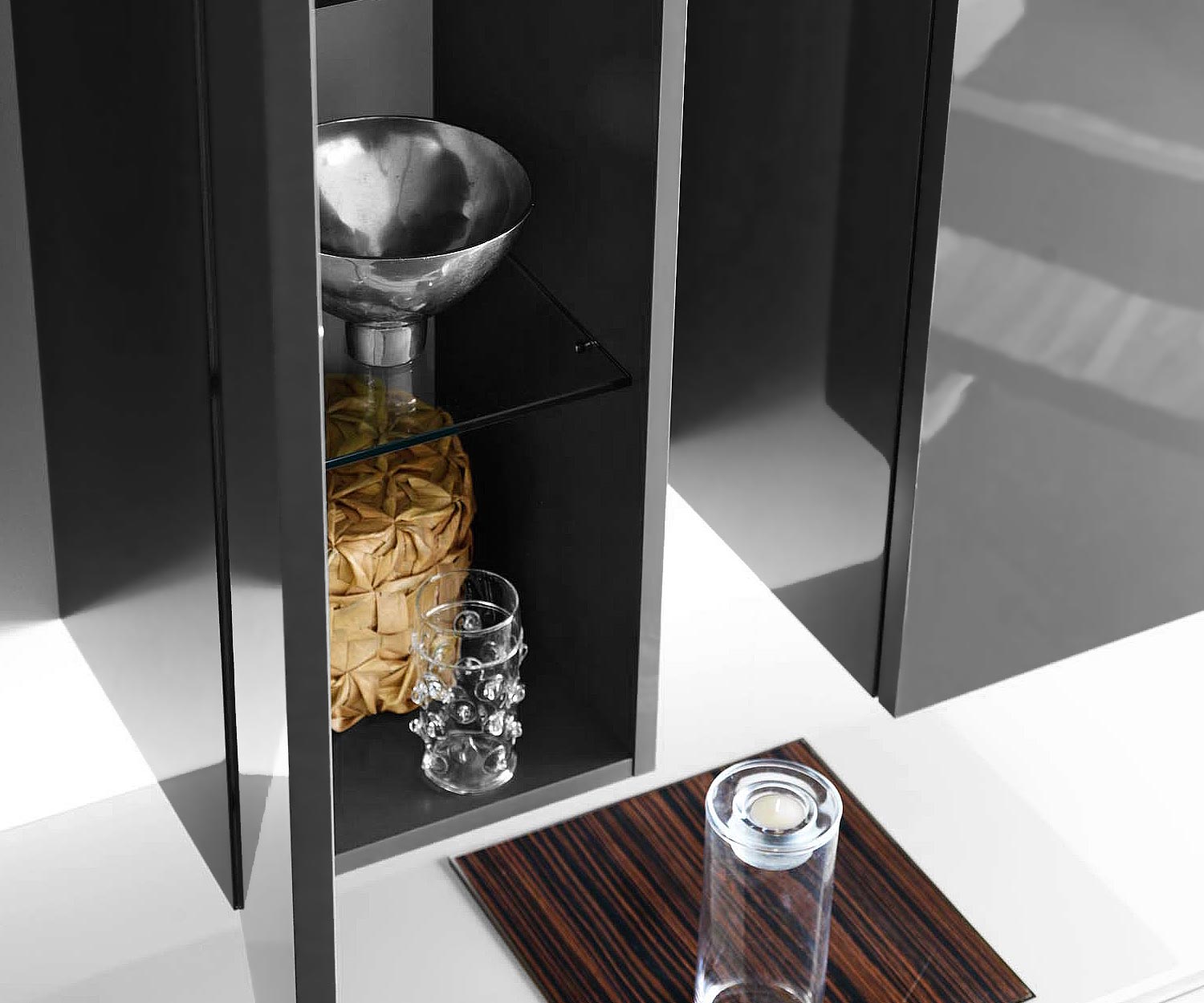 Design wall unit with glass shelf detail Design wall unit with glass shelf detail