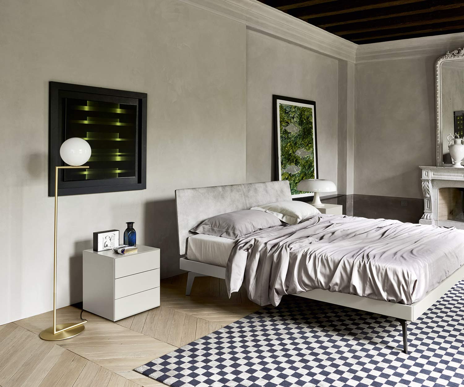 Minimalistischer Livitalia Design Nachttisch Ecletto mit drei Schubladen in Weiß Minimalistischer Livitalia Design Nachttisch Ecletto mit drei Schubladen in Weiß