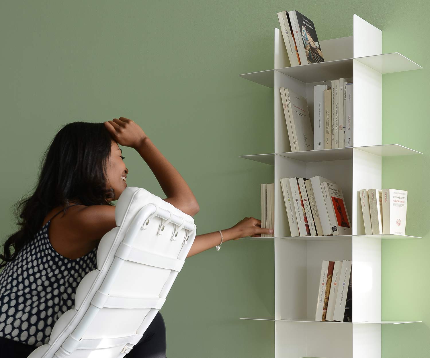 Hochwertiges Modul System MEME Design Bücherregal für die Wand aus Metall