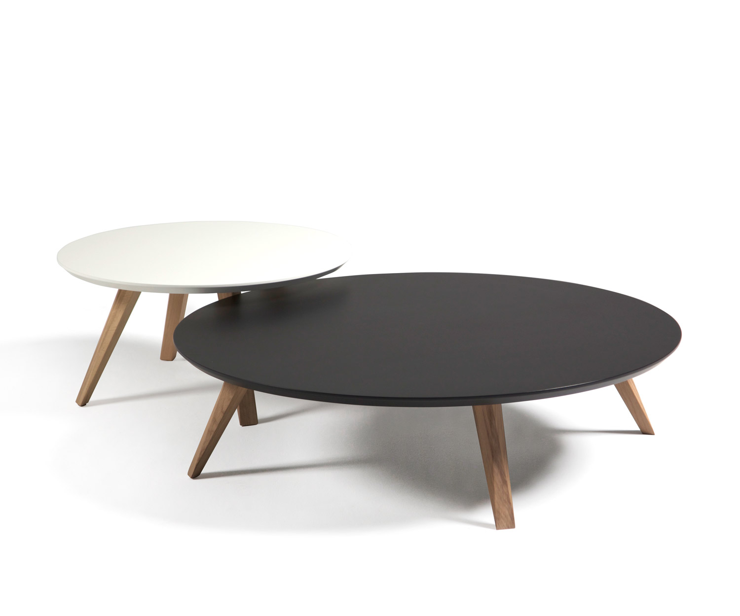 Exklusiver Prostoria Design Beistelltisch Oblique Schwarz Exklusiver Prostoria Design Beistelltisch Oblique Schwarz