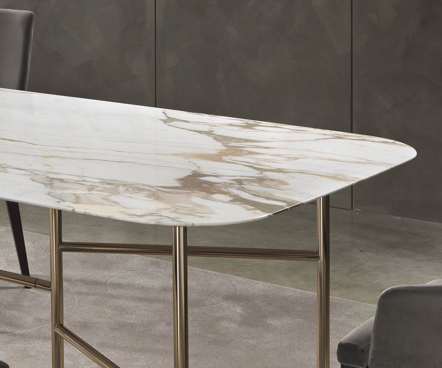 Edler Marelli Kyoto Design Esstisch Calacatta Marmor Tischplatte Panorama Ansicht Edler Marelli Kyoto Design Esstisch Calacatta Marmor Tischplatte Panorama Ansicht