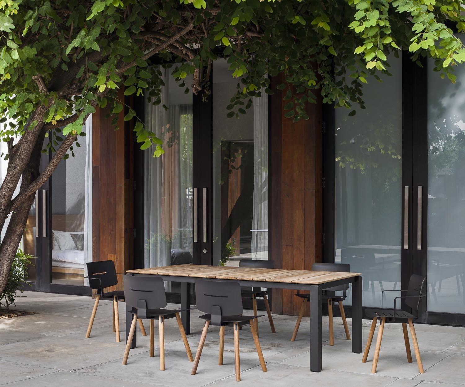 Oasiq Coco Aluminium Teak Garden Furniture