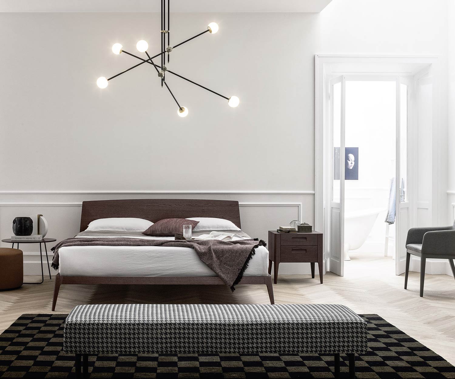 Design Nachttisch Giotto von Novamobili mit 2 Schubladen in Eiche Terra