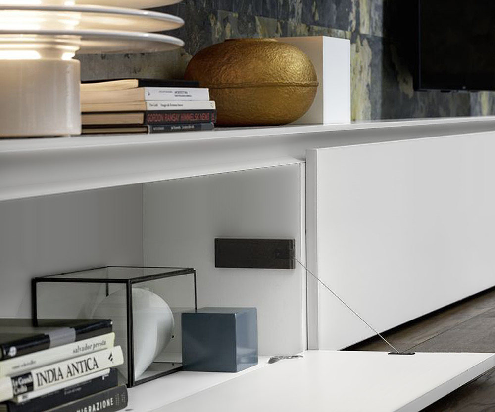 Design Lowboard Reverse Klapptür mit automatischen schließen und öffnen