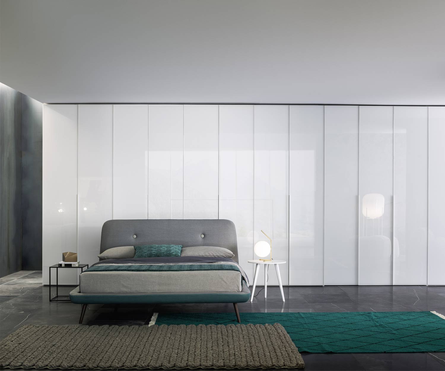 Hochwertiger Novamobili Design Kleiderschrank Crystal mit Flügeltüren Hochwertiger Novamobili Design Kleiderschrank Crystal mit Flügeltüren