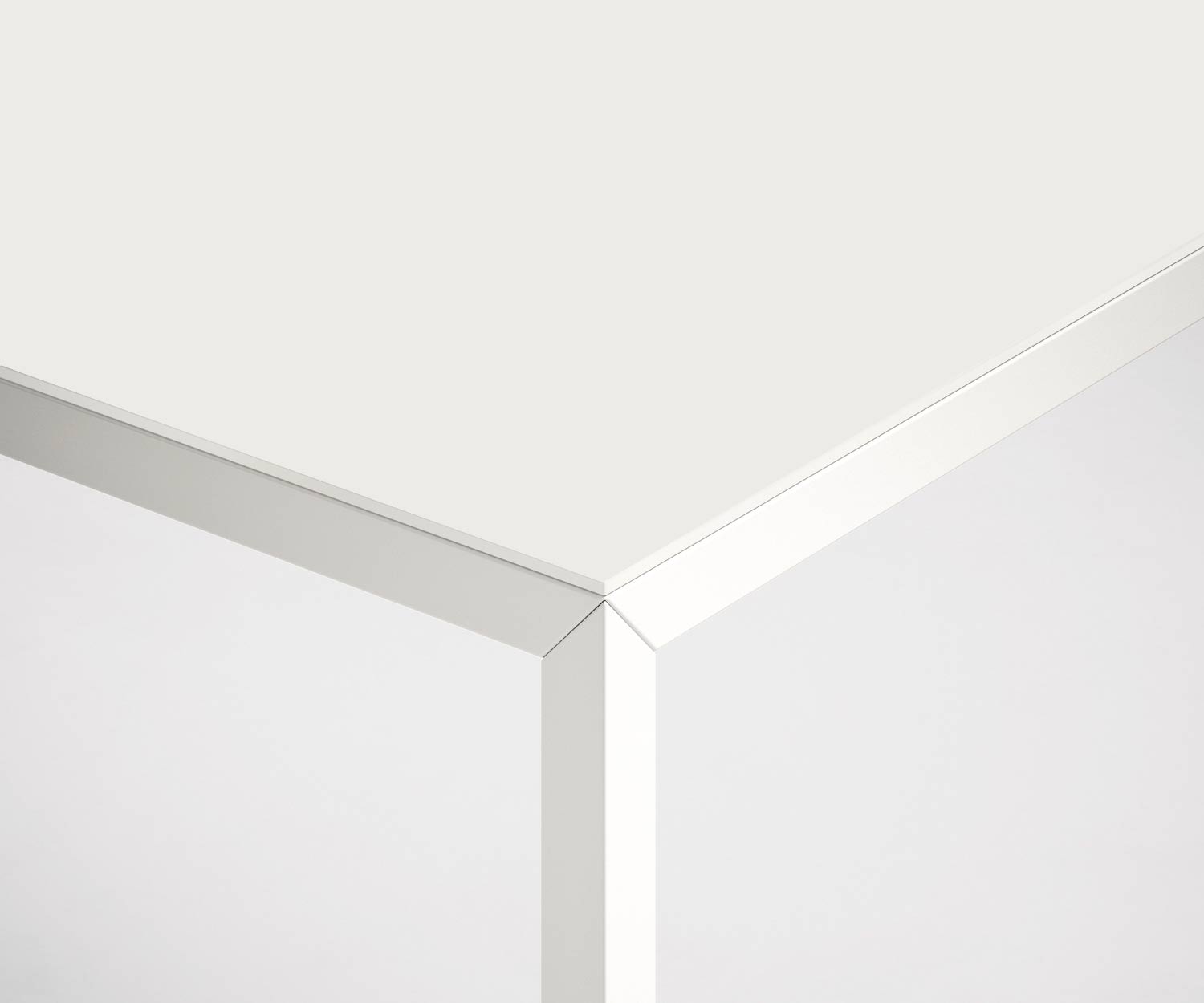 Weiß Matt lackierter Designer Esstisch Filo von Novamobili 