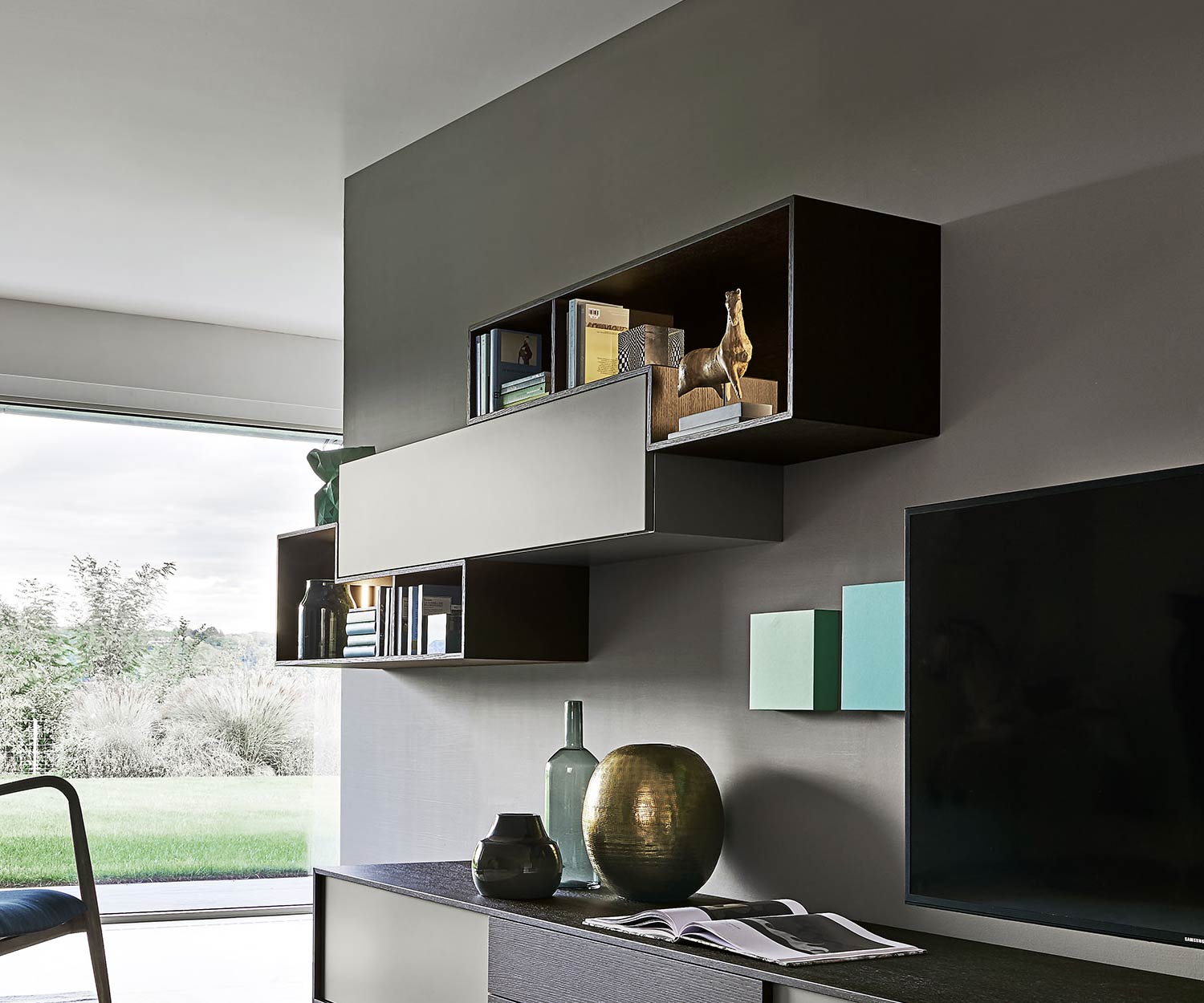 High-quality Livitalia Design wall unit C18 with open elements