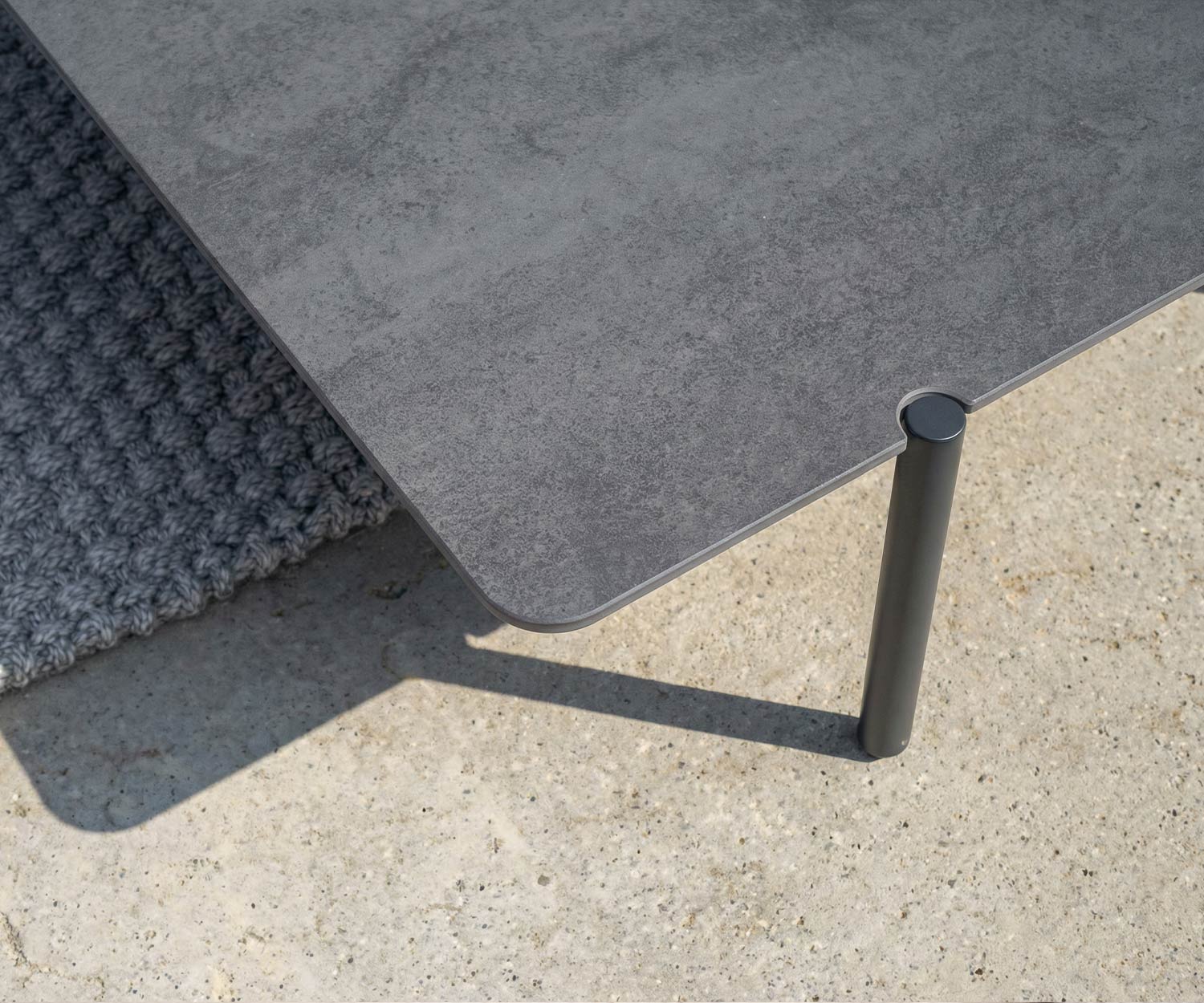 Todus Dongo Outdoor Couchtisch