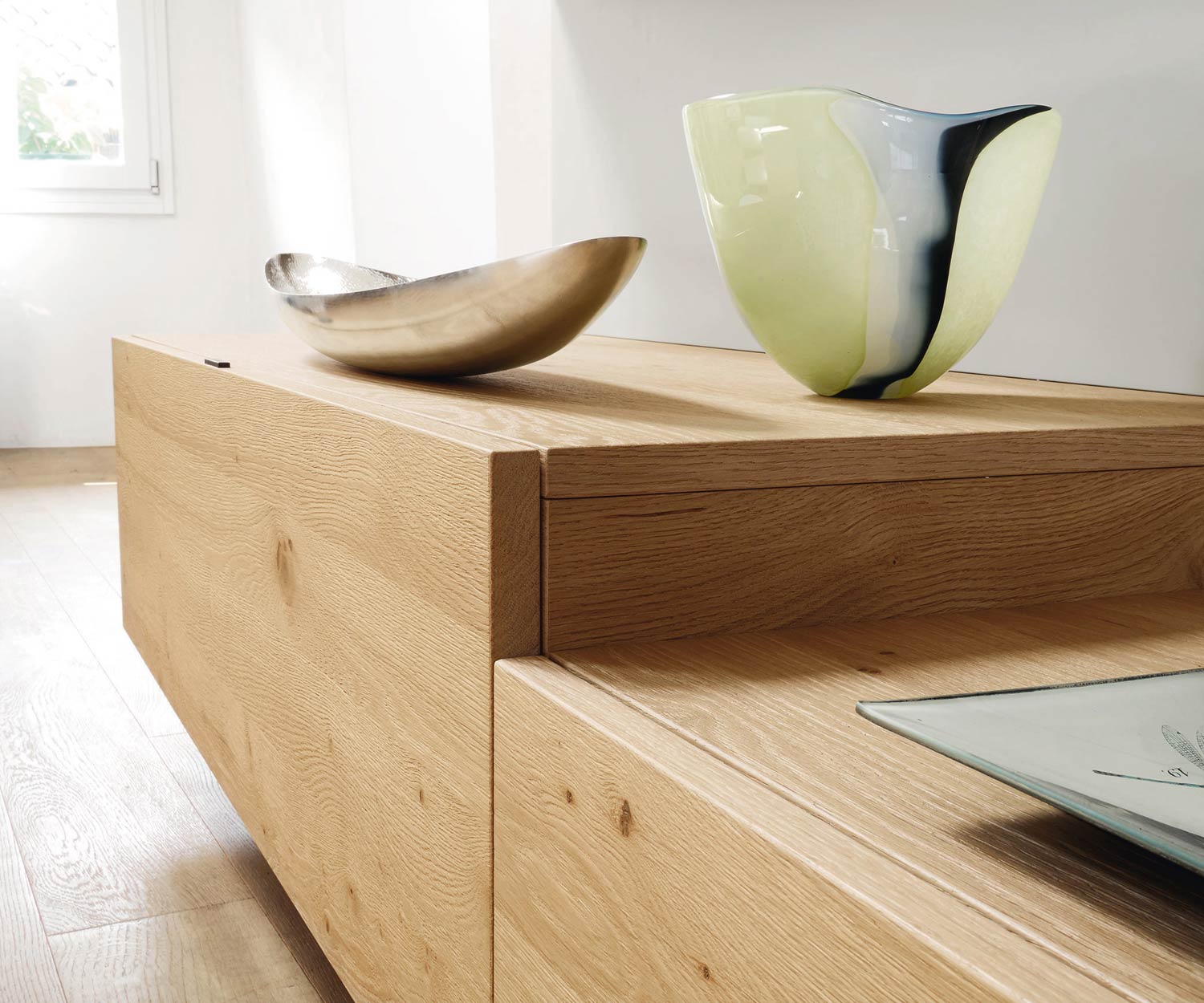 Hochwertige Livitalia Design Wohnwand C42 mit Eiche Natur veredelt