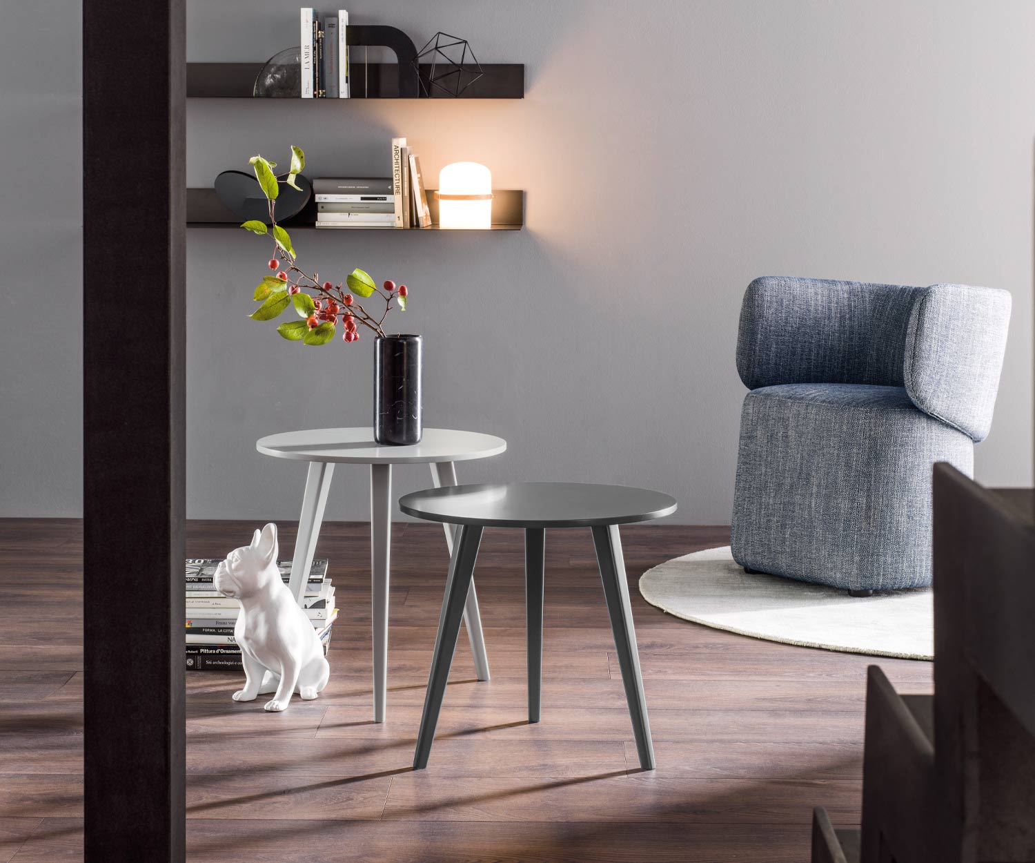Dreibeiniger Beistelltisch Trio von Novamobili in Schwarz Matt lackiert Wohnzimmer Dreibeiniger Beistelltisch Trio von Novamobili in Schwarz Matt lackiert Wohnzimmer