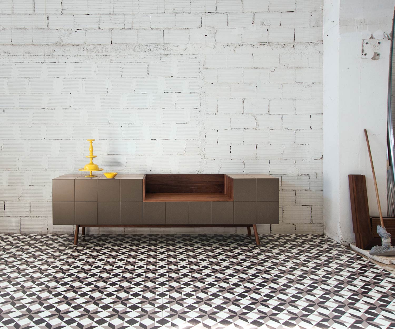 Beigefarbenes al2 Design Sideboard MOS I KO 003 A