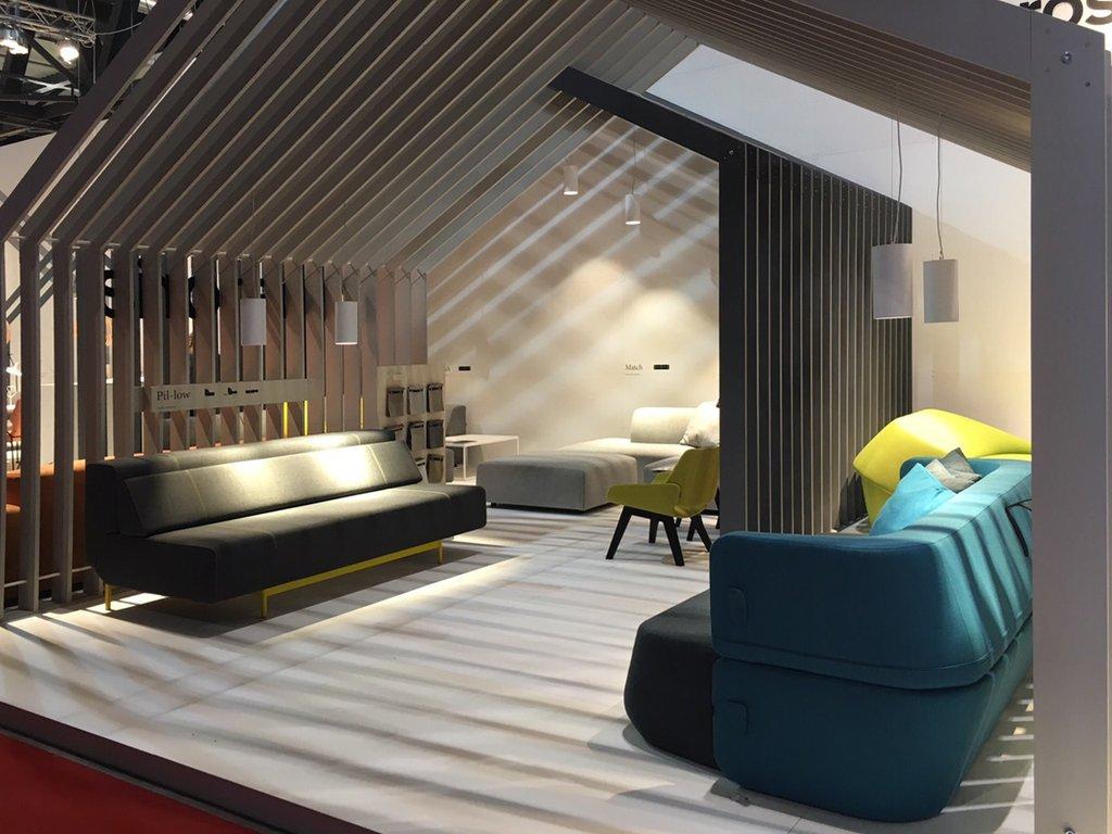 Design Sofa Bed Pil-low and Revolve