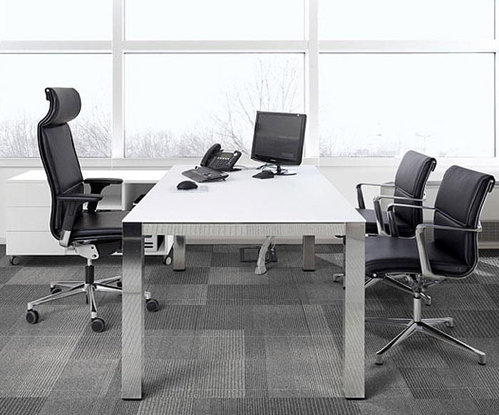 ICF P80 Manager Chrom Aluminium Tisch mit HPL Platte