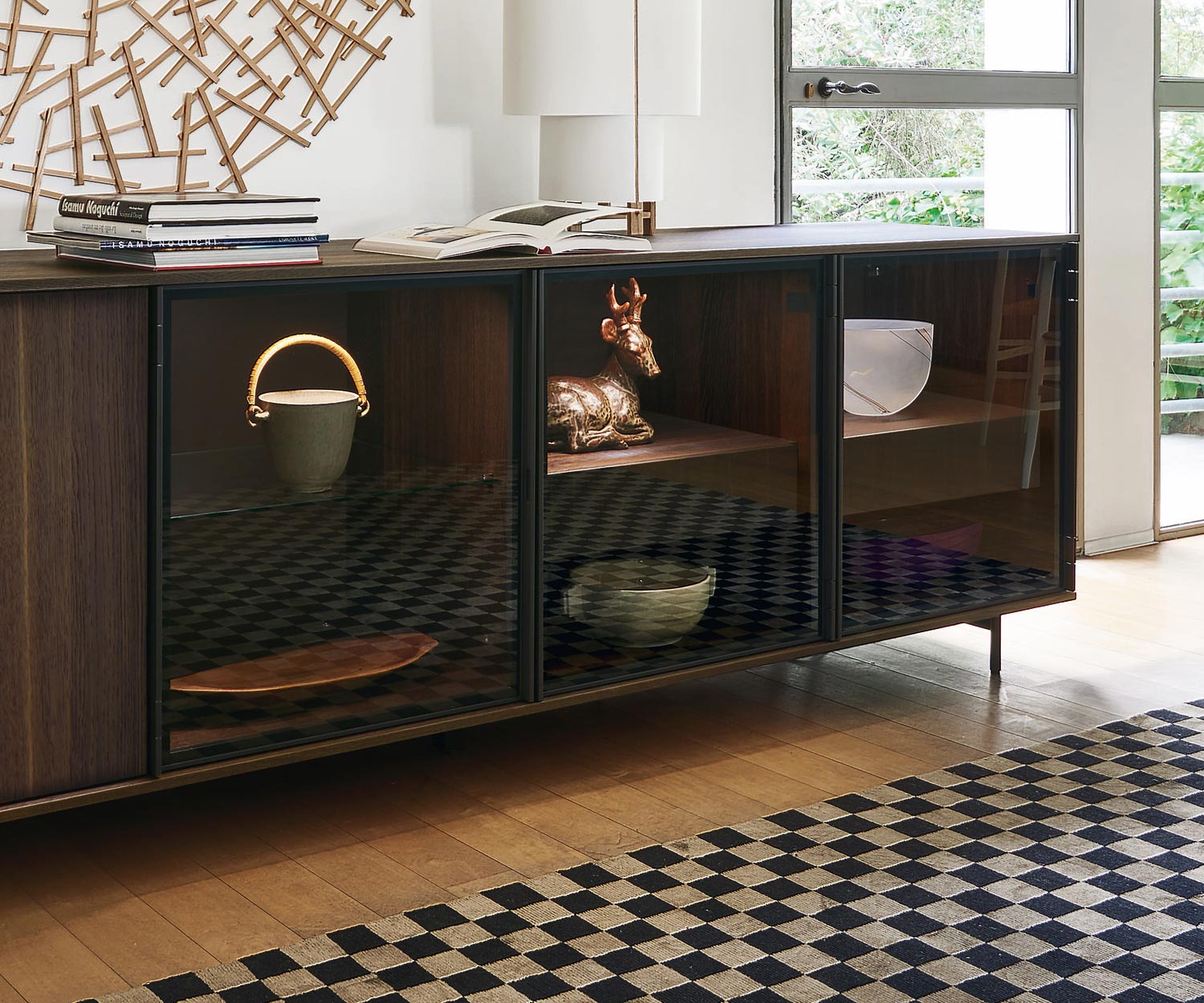 Hochwertiges Livitalia Design Sideboard mit Beleuchtung von innen