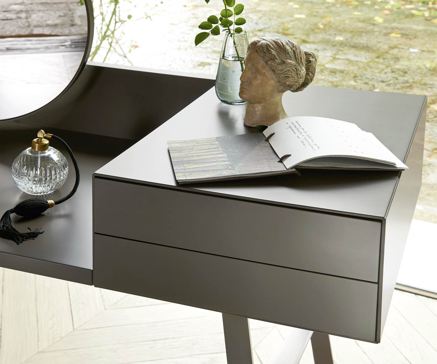Exklusiver Livitalia Design Sekretär Segreto in Anthrazit Matt Exklusiver Livitalia Design Sekretär Segreto in Anthrazit Matt