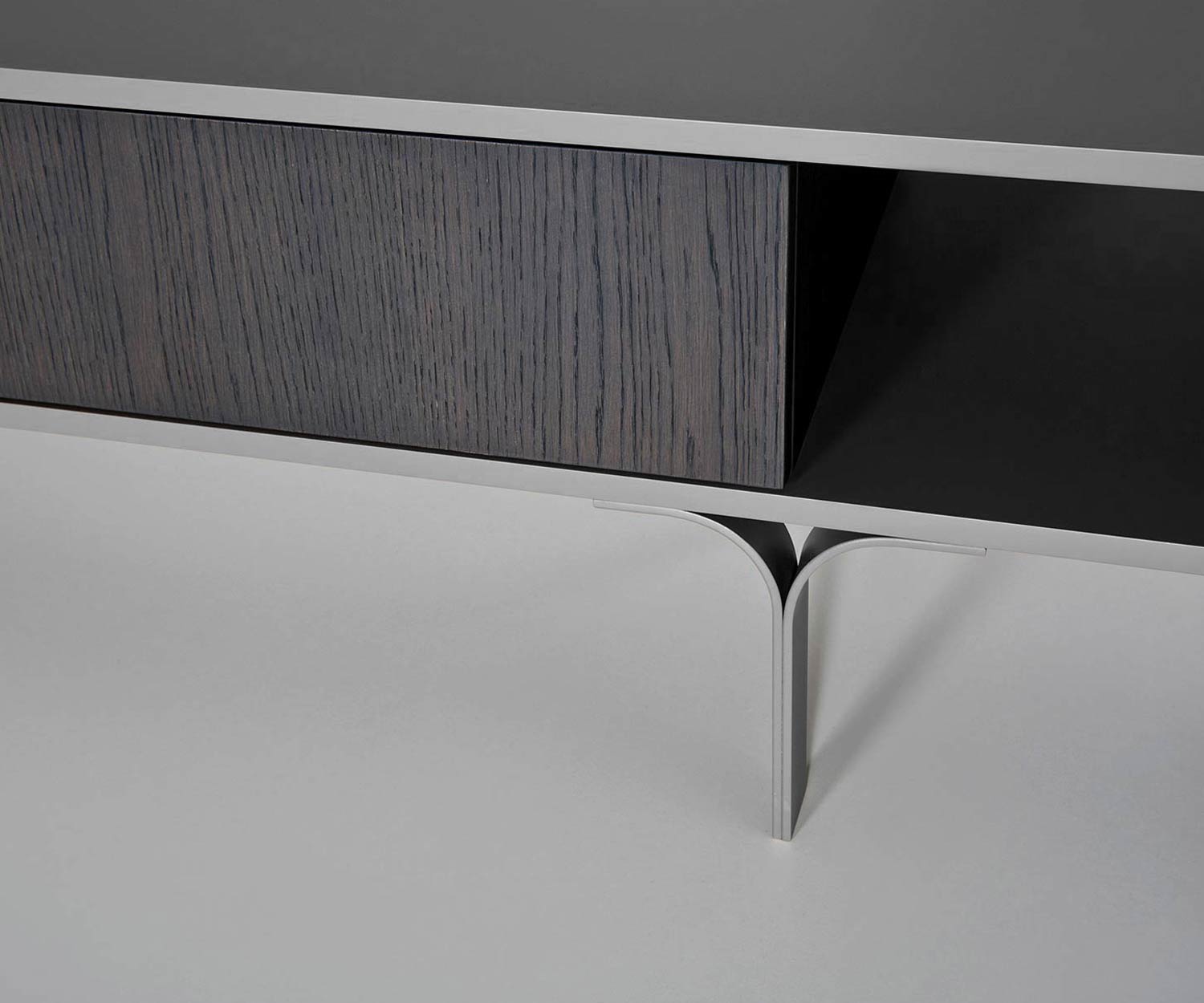 al2 Mobius 005 Design TV Design Lowboard mit Schubladenfront und drei offenen Fächern al2 Mobius 005 Design TV Design Lowboard mit Schubladenfront und drei offenen Fächern