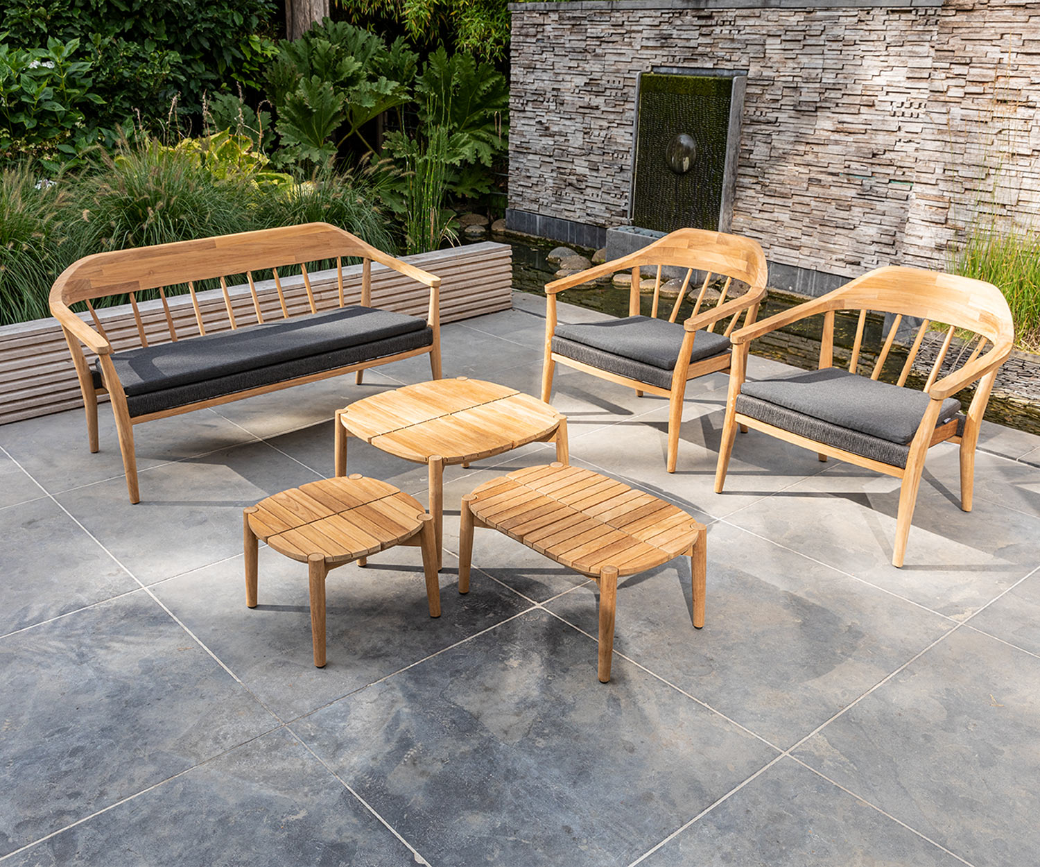 Exklusiver Oasiq Copenhagen 2 Sitzer Sofa Teak Holz Gestell Anthrazit Bespannung Exklusiver Oasiq Copenhagen 2 Sitzer Sofa Teak Holz Gestell Anthrazit Bespannung