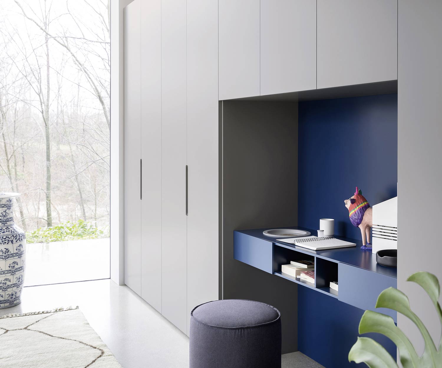 Hochwertiger Novamobili Design Kleiderschrank mit Schreibtisch Hochwertiger Novamobili Design Kleiderschrank mit Schreibtisch