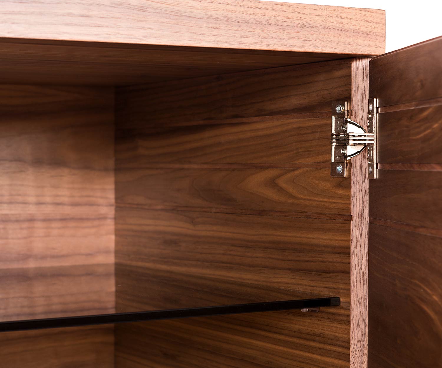 Design Sideboard al2 o rizon Detail Tür offen mit Glas Einlegeboden Design Sideboard al2 o rizon Detail Tür offen mit Glas Einlegeboden