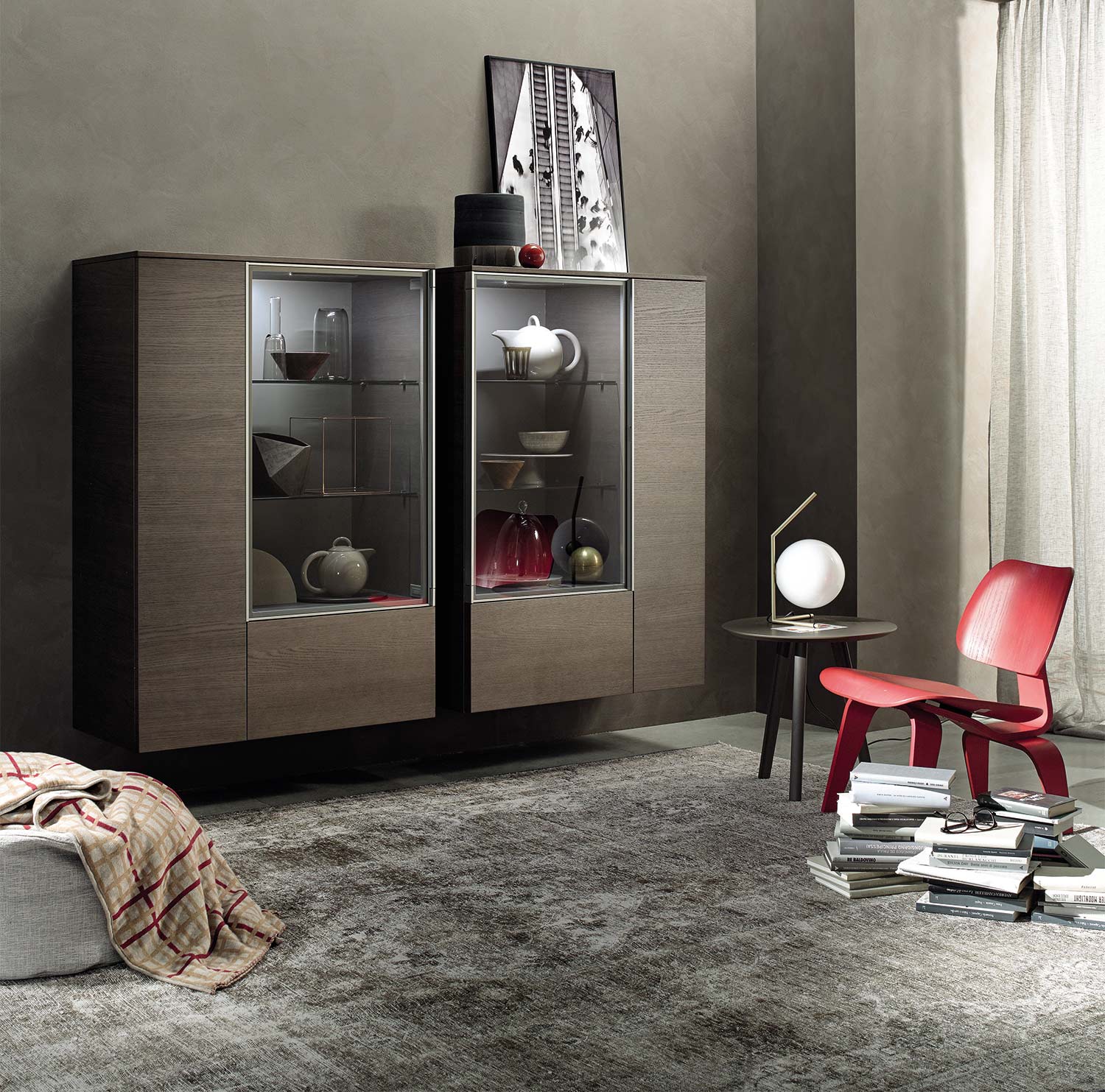 Hanging Display Cabinet for the Wall