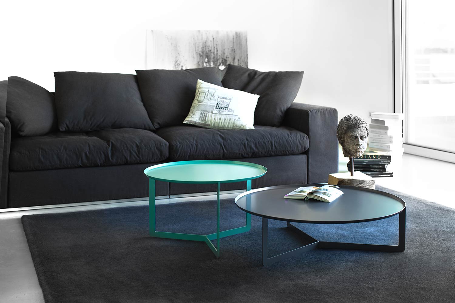 Metal Coffee Table Round MEME Design